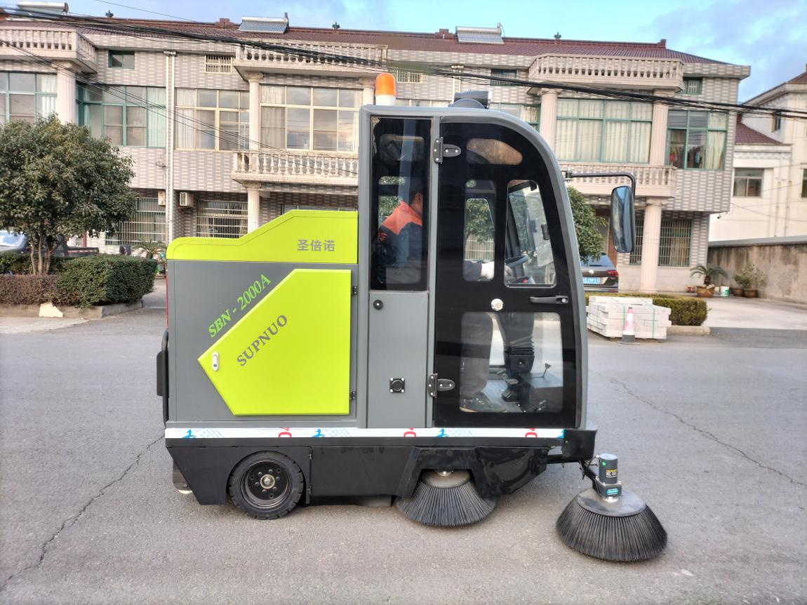 福鼎龙马清扫车